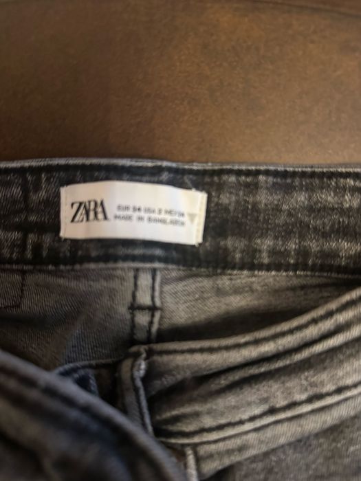 Pantaloni denim Zara