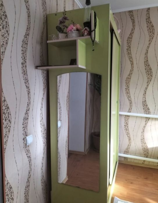 Продам срочно  горнитур