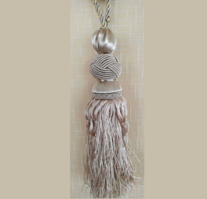 Подхваты для штор. Аксессуары на занавески.