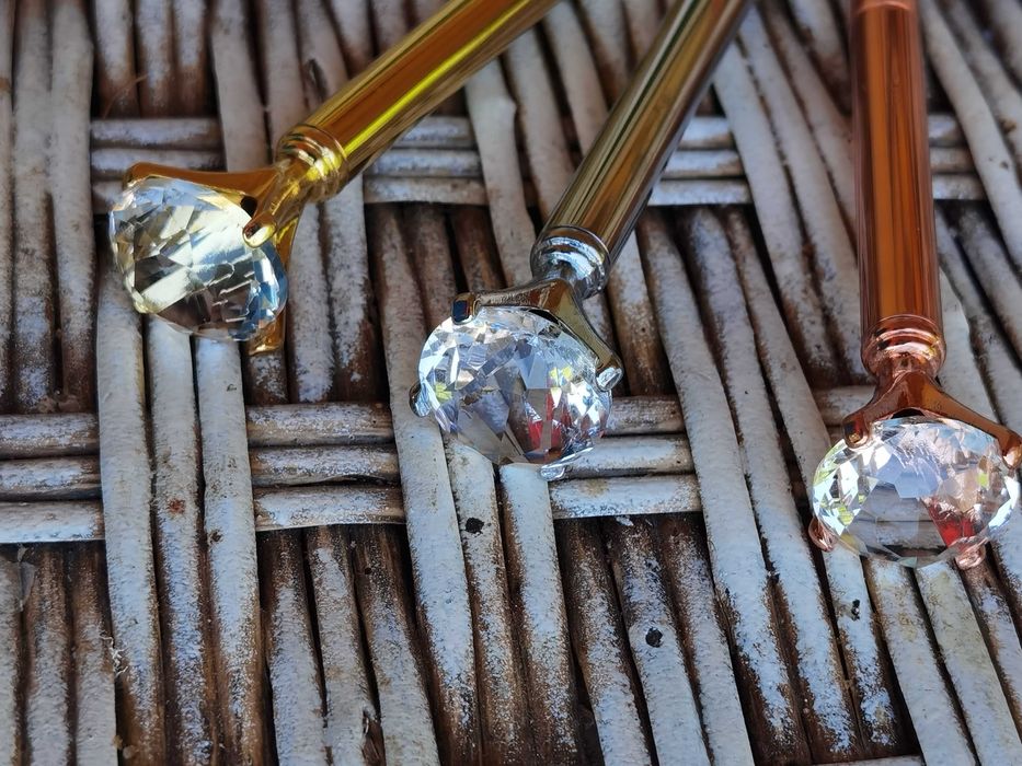 Pix metalic argintiu auriu cromat piatra cristal diamant fals