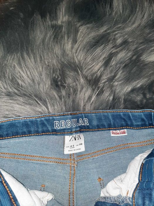 Детски дънки Zara 110см-4-5г. 14лв