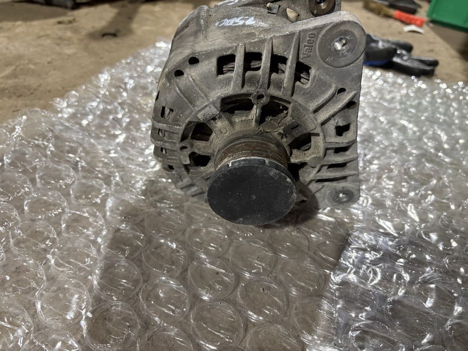 Renault Clio 1.5 dci 2002 година Динамо