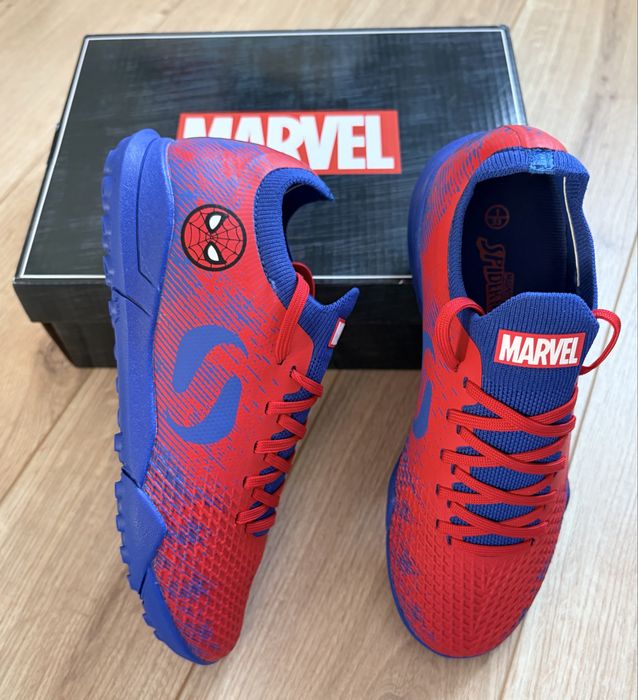 Sondico Marvel 33 размер стоножки футболни