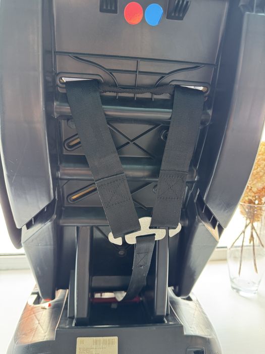 Автокресло б/у 0+