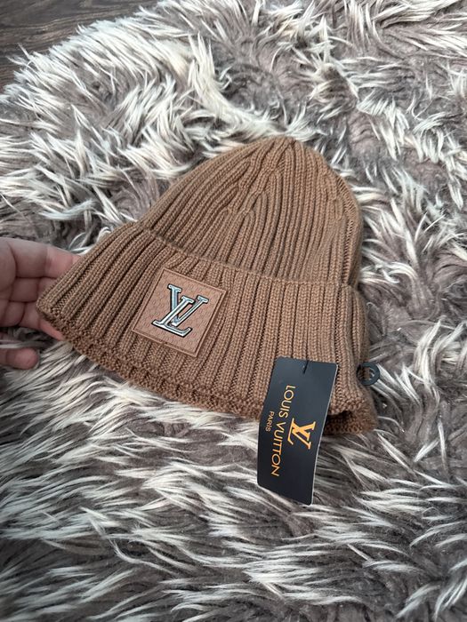 Caciula Louis Vuitton Premium noua