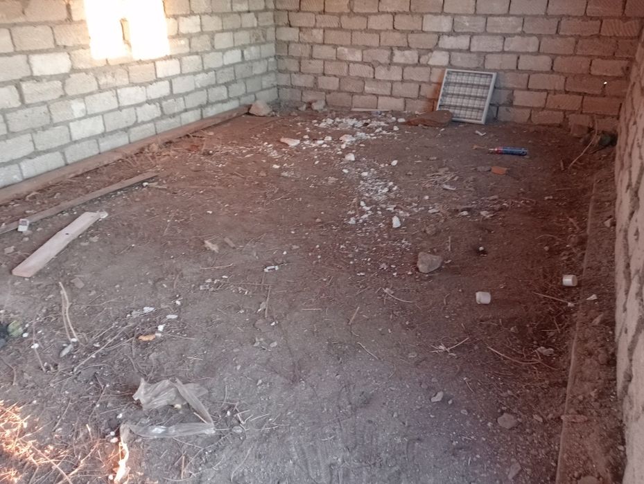 Продам времянку с гаражом