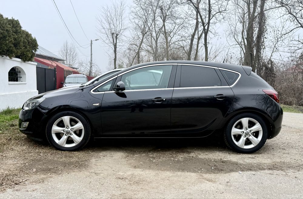 Opel Astra J - 2010 - DEFECT