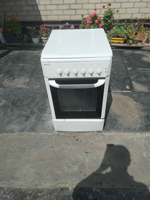 Продам электроплиту Века