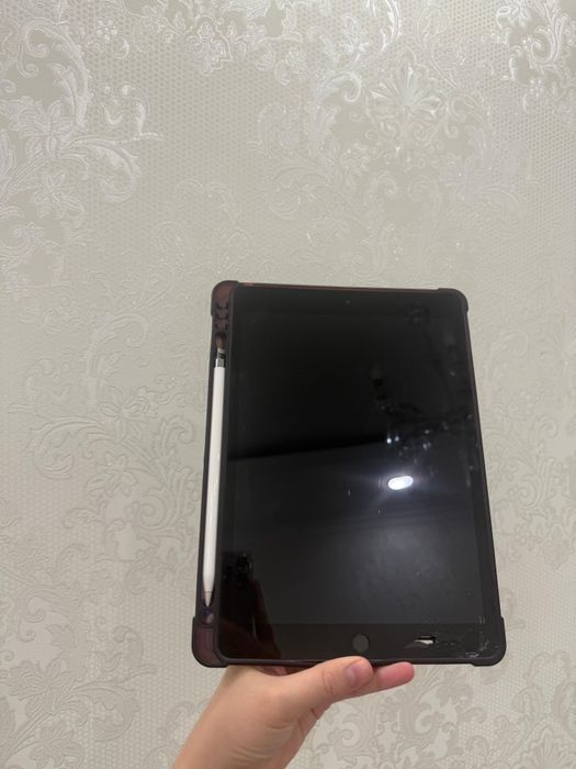 Продается Айпад 7 128гб + apple pencil
