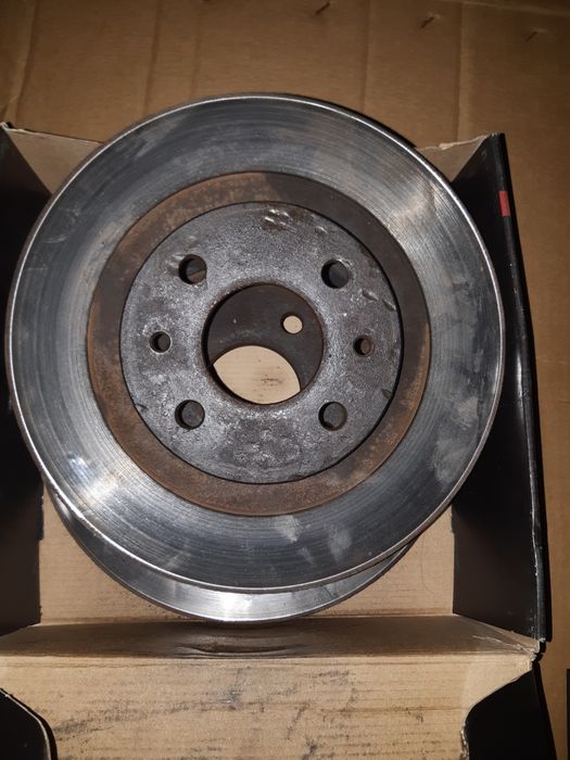 Запчасти на приору.