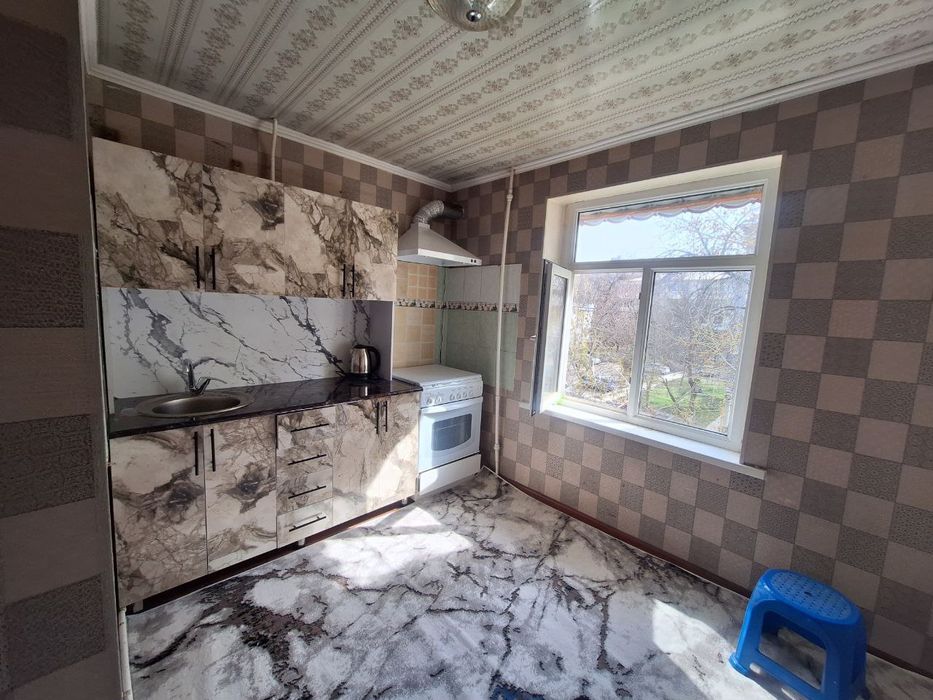 Сотилади Чилонзор 23 квартал кирпич 2 хонали разделка