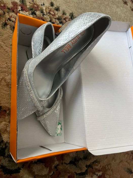 Продам туфли женские