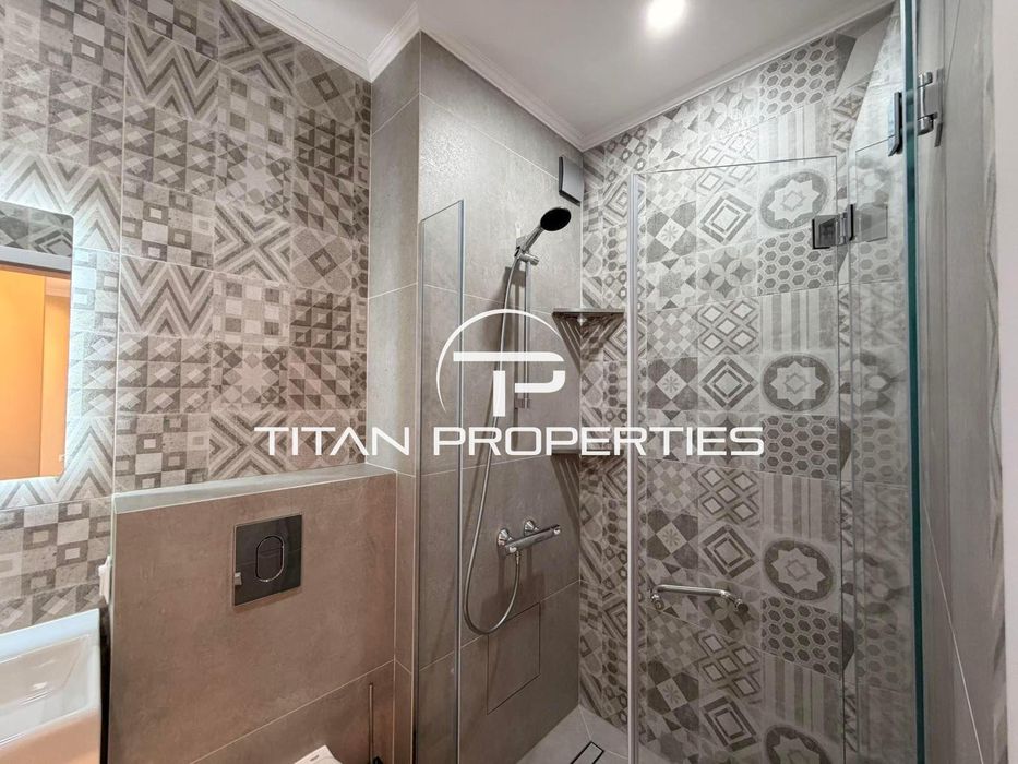 Продава се Двустаен апартамент в Бургас, Изгрев - 67 кв.м за 1675 €/кв.м - Снимка #2