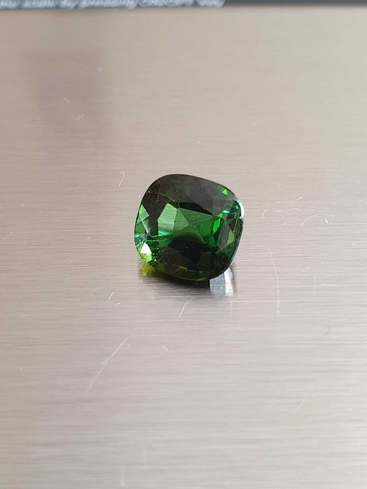 Pietre pretioase - Turmalina naturala verde 2.25ct