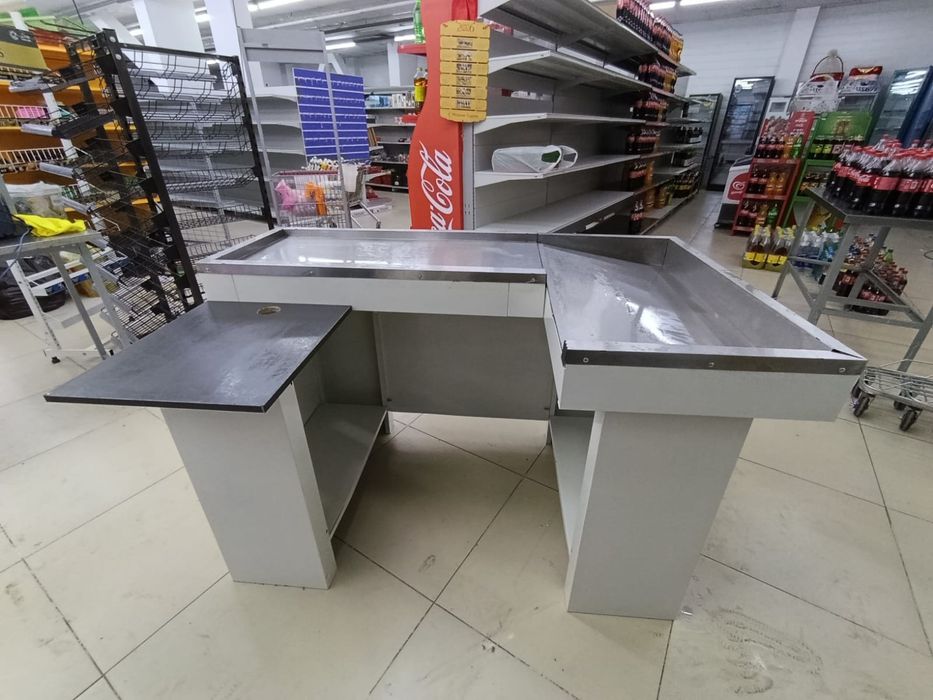 Продам стол  б/у