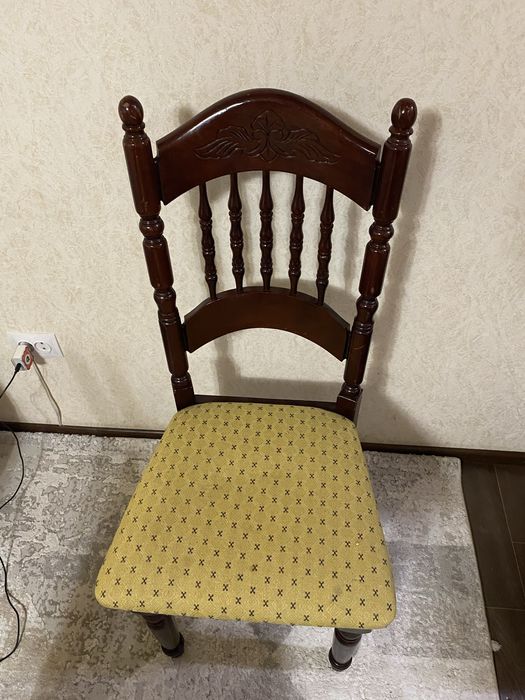 Стулья классические деревянные, Made in Malaysia, б/у