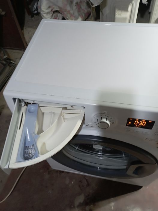 Стиральная машина Hotpoint Ariston 7кг