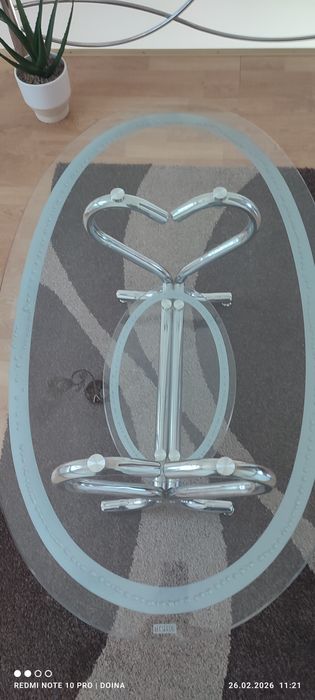 Măsuță living de sticla cu picioare de inox