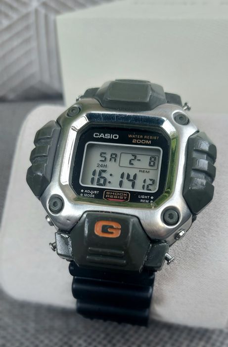 Casio G-Shock DW-6400C-1 (Gundam) Vintage