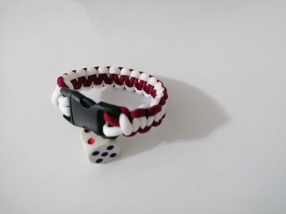 Paracord браслет