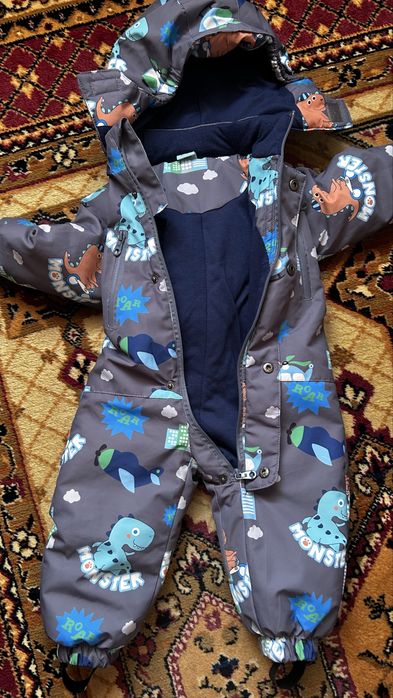 Продам детский комбинезон