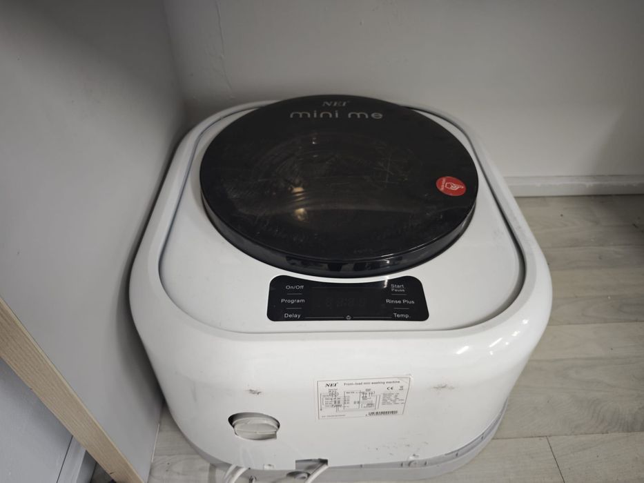 Mașină de spălat pe perete NEI Mini Me – 2.5 kg, Clasa B, Compactă