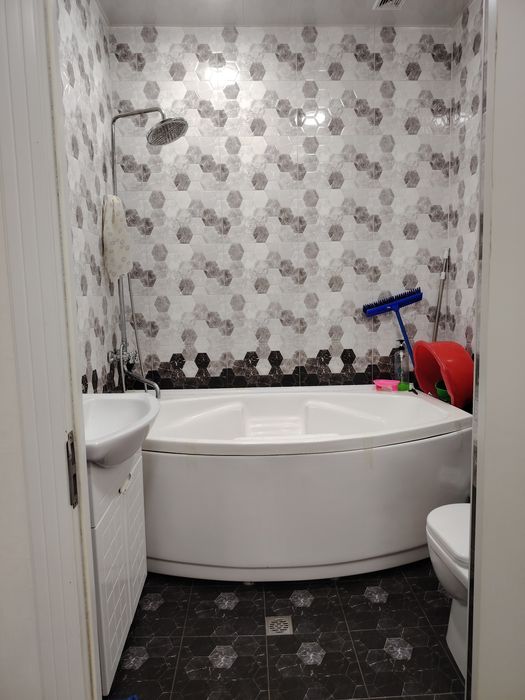 Қўйлиқ 1 чи даха катеж 2 қават 4 хона 100 кв тайёр