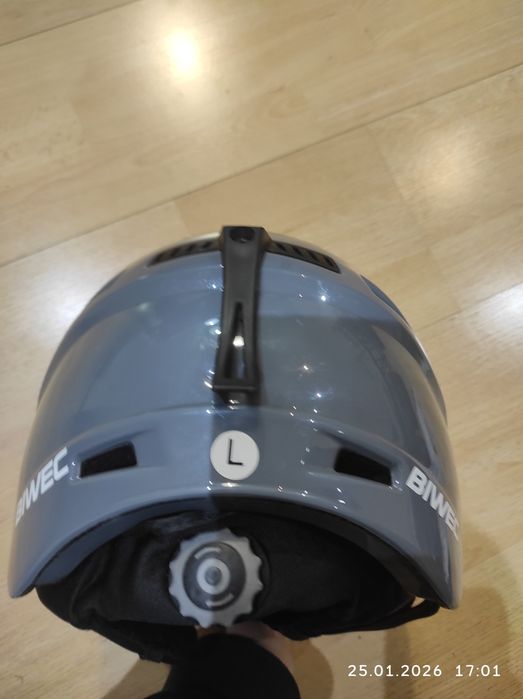 Продам горнолыжный шлем