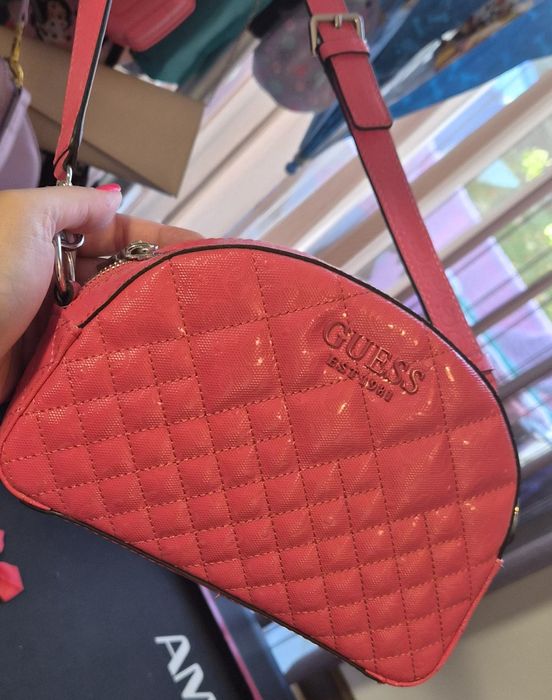 Чанта Guess оргинална