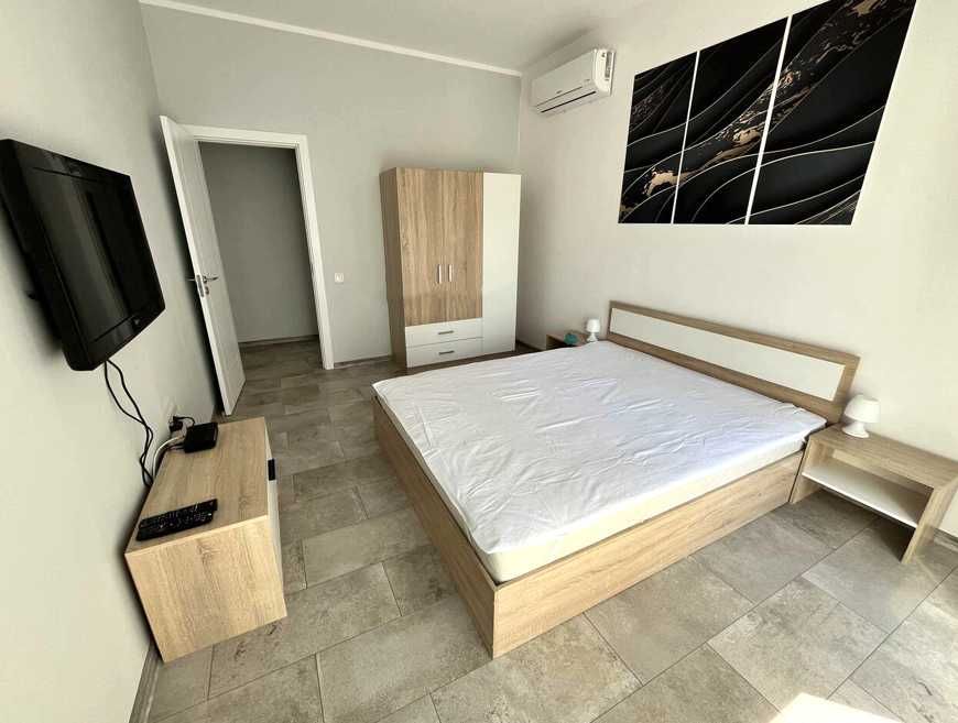 Дава се под наем Двустаен апартамент в Пловдив, Център - 70 кв.м за 375 € - Снимка #2