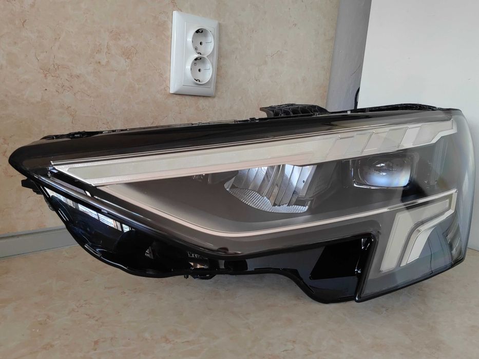Фар Audi A3 S3 8Y LED ляв / Фар Ауди А3 С3 Оригинален