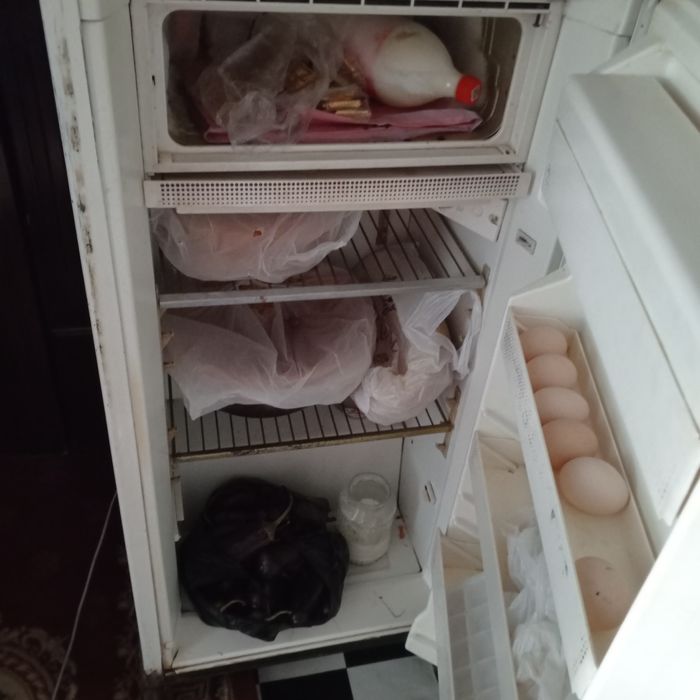Холодильник почти новая