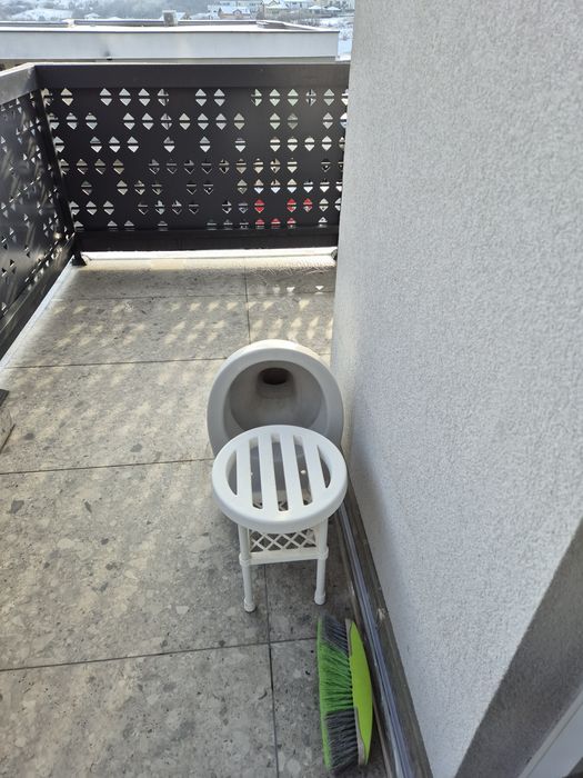 Vând vas wc folosit puțin