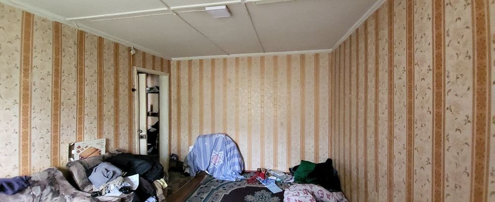 Продаётся кв В Спутнике-9 1/1/2 Среднее состояние,(29000&) старт