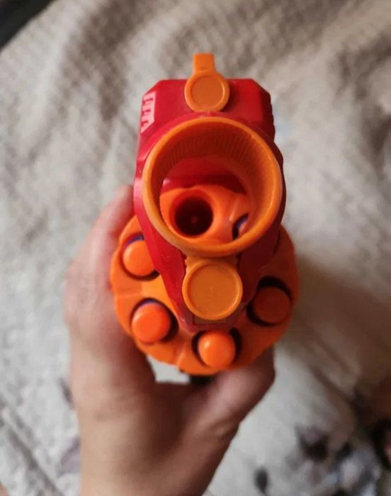 Продам пистолет с пульками