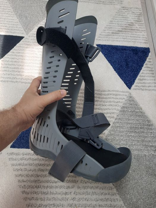 Orteza cu pompa de aer