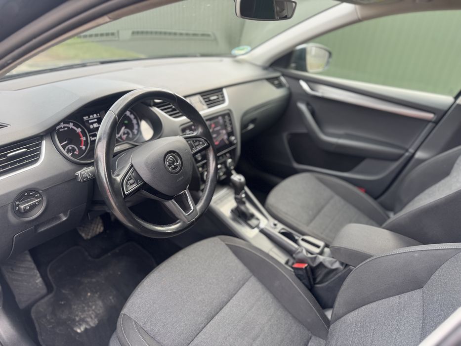 Skoda octavia 2.0 benzina 2019 cutie automata full led navigatie