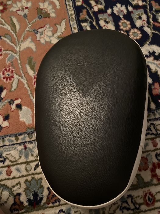 Продам спортивный лапа