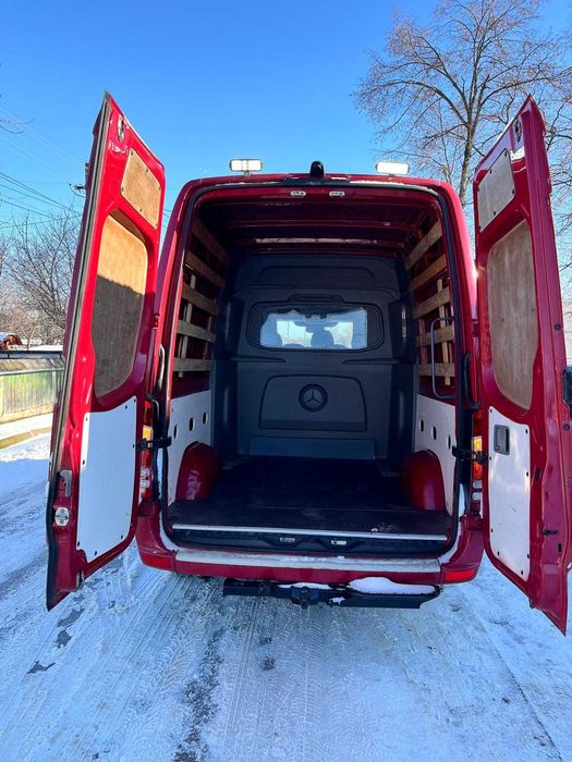 Vand Mercedes-Benz Sprinter cu 7 locuri .2.2  130 cp an 2012