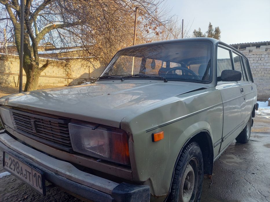 Продам авто машина 2104