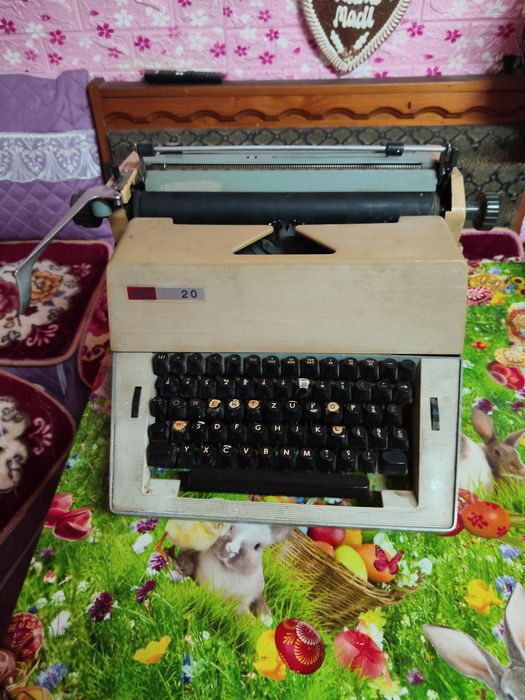 De vânzare mașină de scris