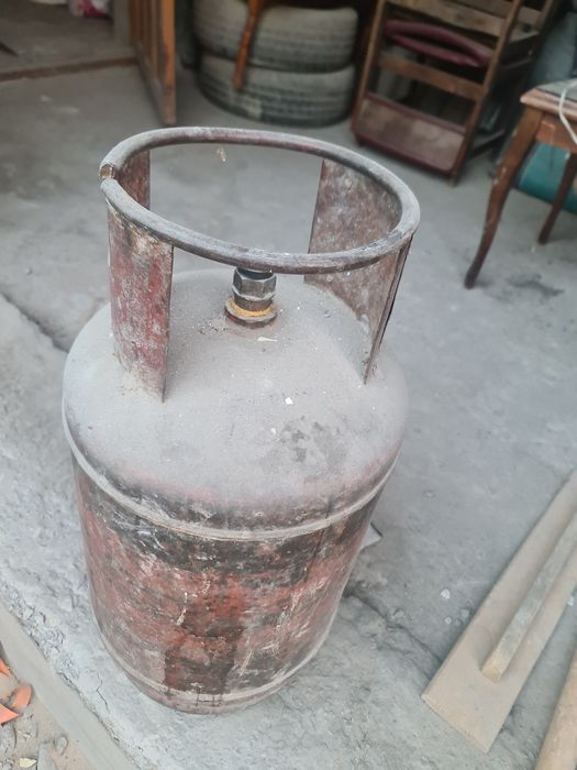 Продам газ балон бу