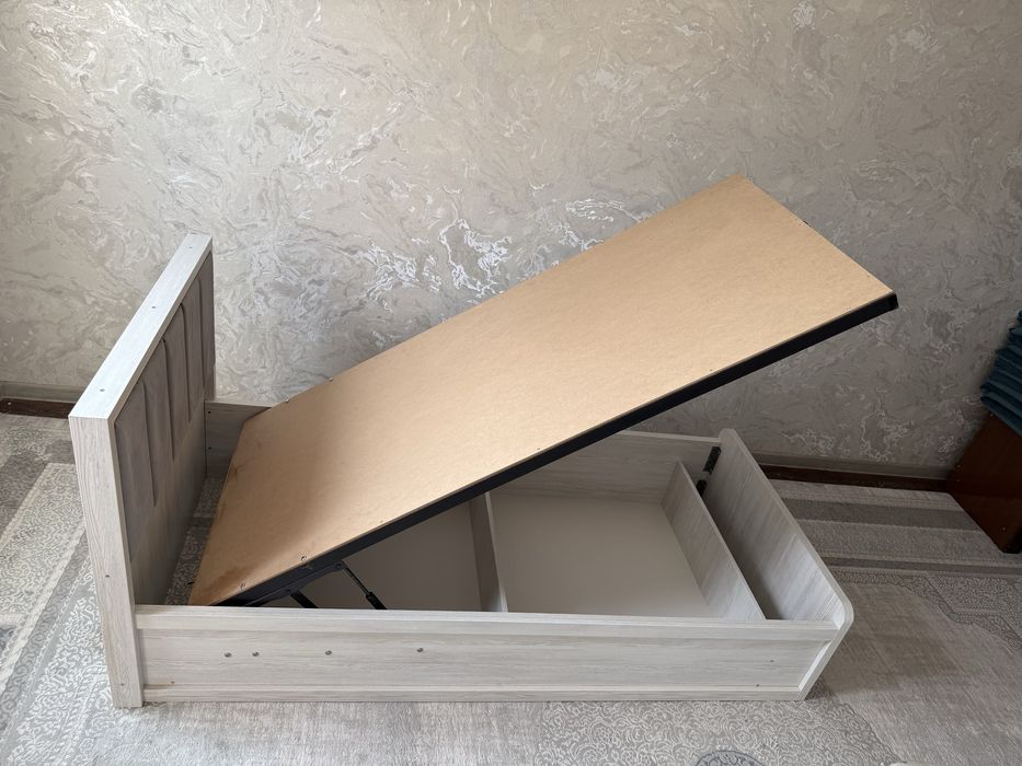 Продается кровать с матросом