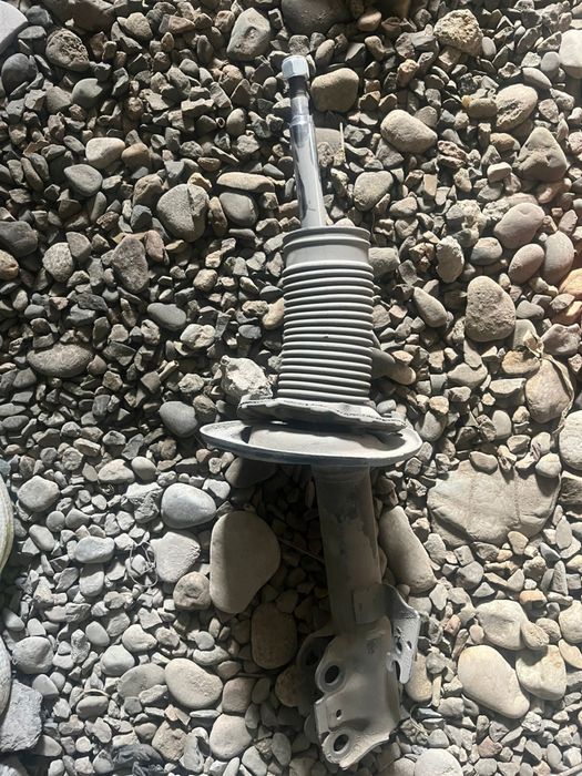 Амортизатор б/у