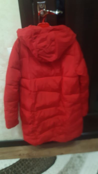 Продам курточку для девочек.