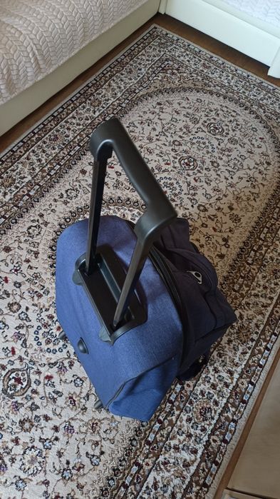 Продам дорожную сумку.