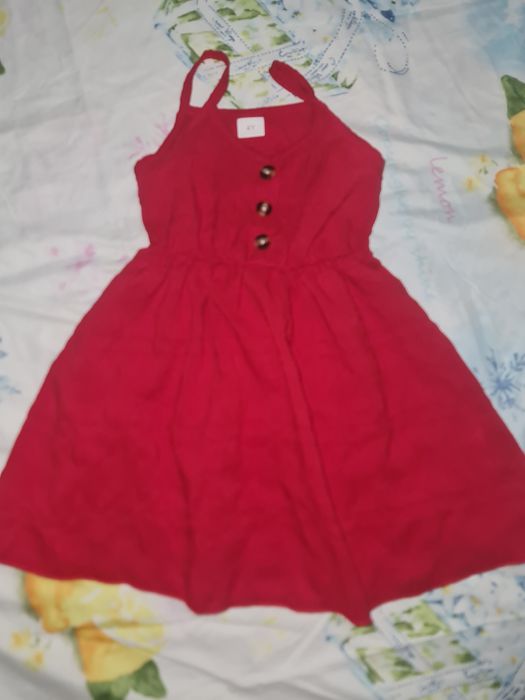 3 Rochite 3-4 ani, 104 cm. 50 lei bucata, pret fix.