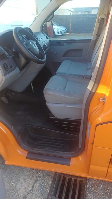 VW T5 1.9 TDi 105 Cp 2008 camioneta 6 Locuri