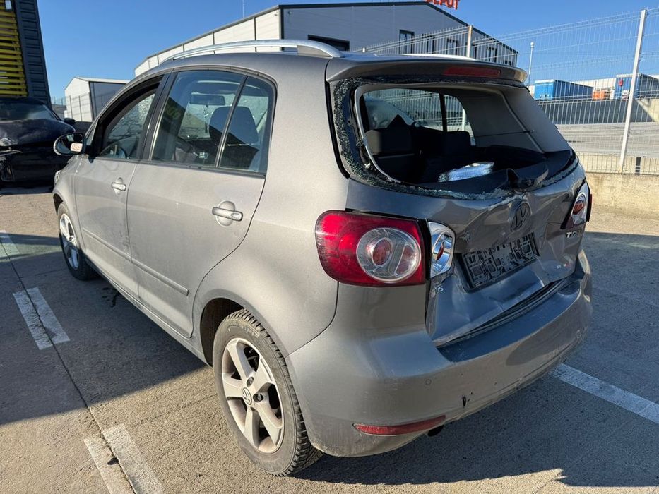 Dezmembrez / Dezmembrari / Piese / Accesorii Vw golf 6 plus 2013 1.6 tdi CAY volan stanga