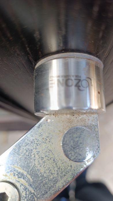 Входна врата с затварящ механизъм !